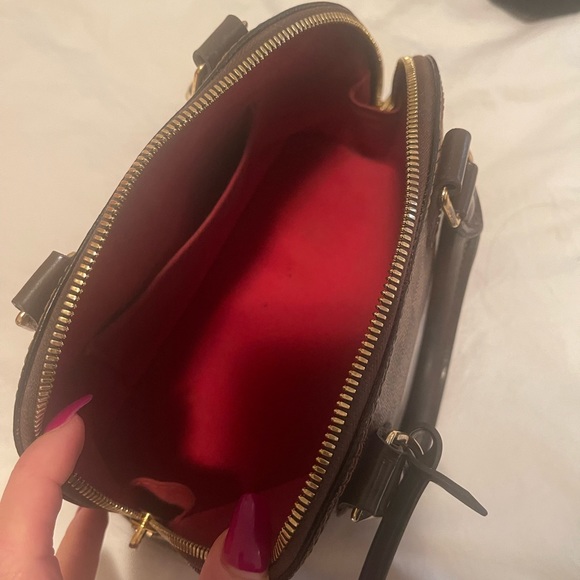 Authentic Louis Vuitton Alma purse - Picture 7 of 13